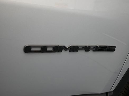 New 2026 Jeep Compass Latitude image 33