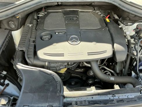 Used 2016 Mercedes-Benz GLE 350 GLE 350 4MATIC Sport Utility 4 w/ Premium Package image 23