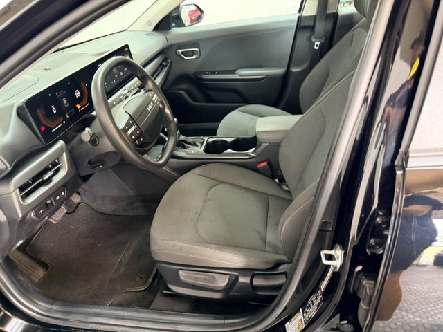 Used 2025 Kia K4 FWD image 16