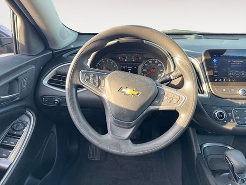 Used 2023 Chevrolet Malibu LT w/ LPO, Floor Liner Package FWD image 12