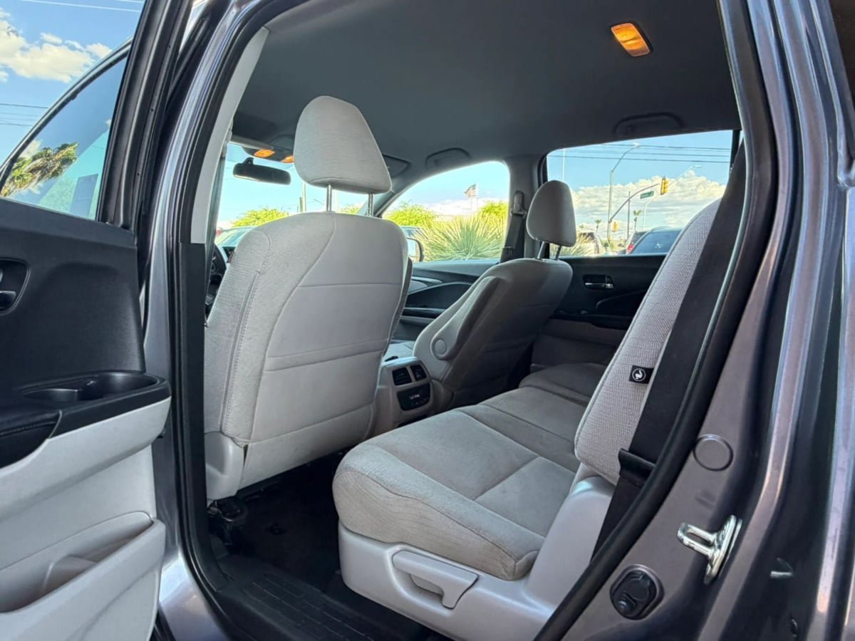 Used 2017 Honda Pilot EX image 46