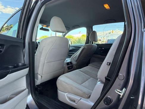 Used 2017 Honda Pilot EX image 46