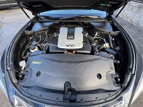 Used 2019 INFINITI Q70 Luxe w/ Sport Package image 7