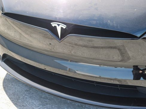 Used 2022 Tesla Model X image 6