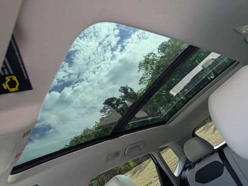 New 2026 Volkswagen Taos SE AWD/4WD image 20