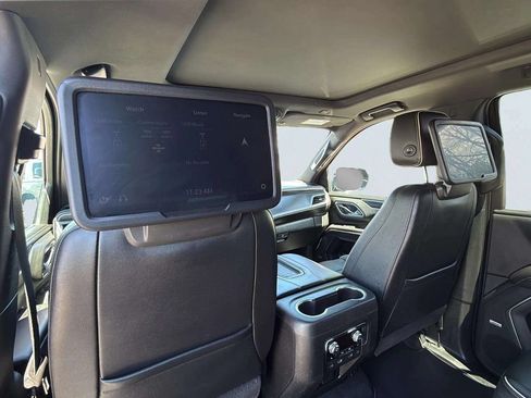 Used 2021 GMC Yukon SLT w/ SLT Luxury Plus Package AWD/4WD image 15