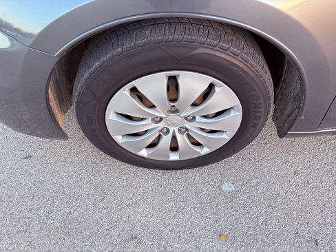 Used 2011 Honda Accord LX image 12