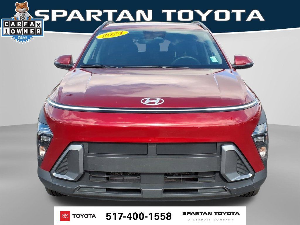 Used 2024 Hyundai Kona SEL AWD/4WD image 3