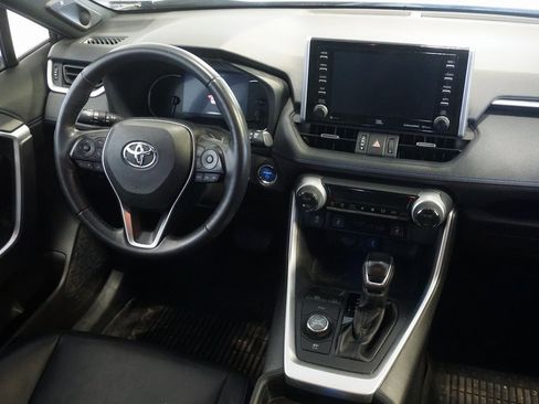 Used 2020 Toyota RAV4 XSE w/ XSE Grade Weather Package image 28