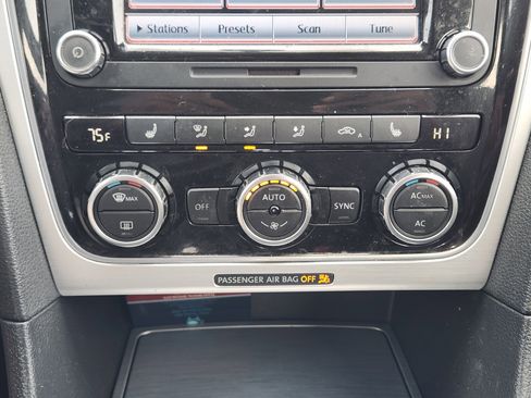 Used 2012 Volkswagen Passat 2.5 SE image 19