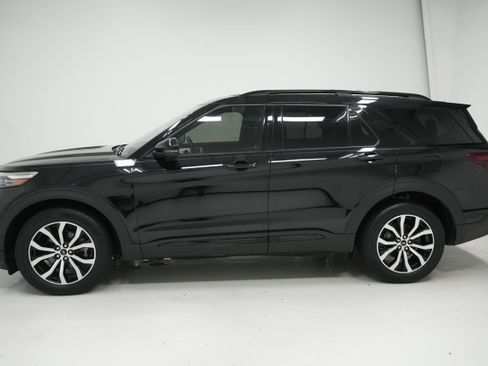 Used 2020 Ford Explorer ST w/ Premium Technology Package AWD/4WD image 7