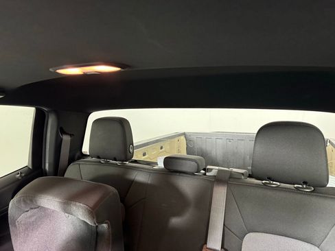 Used 2024 Chevrolet Colorado W/T image 4