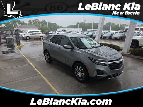 Used 2024 Chevrolet Equinox LT w/ LPO, Cargo Package FWD image 1
