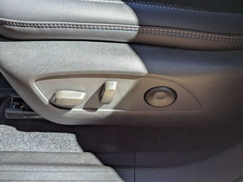 New 2026 Chevrolet Equinox EV LT w/ Convenience Package II FWD image 11