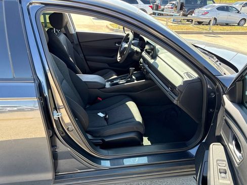 Used 2025 Honda Accord SE image 14