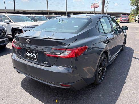 Used 2025 Toyota Camry SE FWD image 7