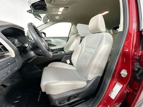 Used 2023 Nissan Rogue SV image 18