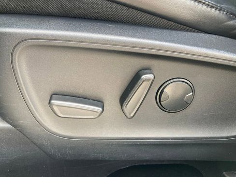 Used 2025 Ford Escape ST-Line image 13