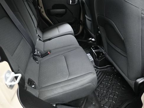 Used 2022 Jeep Gladiator Sport AWD/4WD image 42