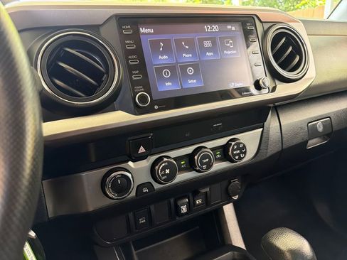 Used 2020 Toyota Tacoma SR5 AWD/4WD image 24