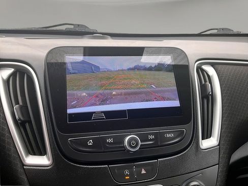 Used 2024 Chevrolet Malibu LT FWD image 17