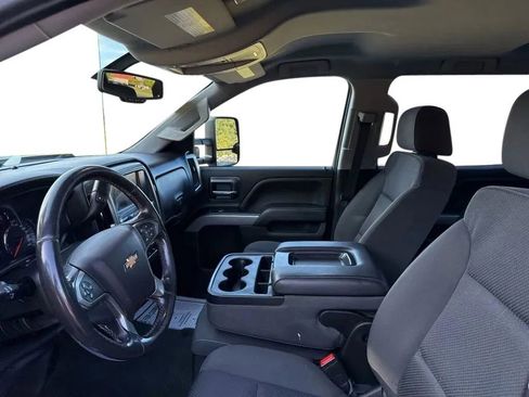 Used 2018 Chevrolet Silverado 2500 LT w/ Z71 Package, Off-Road AWD/4WD image 12