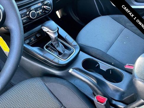 Used 2021 Kia Soul LX image 17