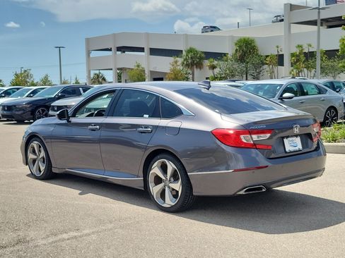 Used 2018 Honda Accord Touring image 4
