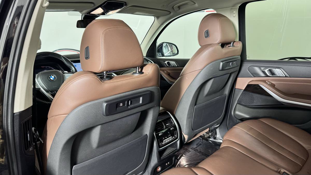 Used 2020 BMW X7 xDrive40i w/ Cold Weather Package AWD/4WD image 33