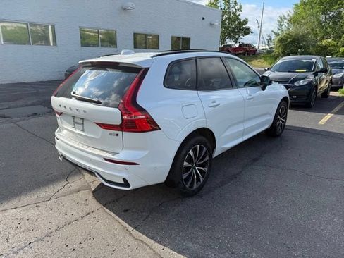 Used 2024 Volvo XC60 B5 Plus w/ Protection Package Premier AWD/4WD image 3