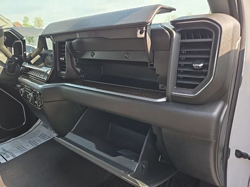 Used 2025 Chevrolet Silverado 2500 LT w/ Convenience Package AWD/4WD image 84
