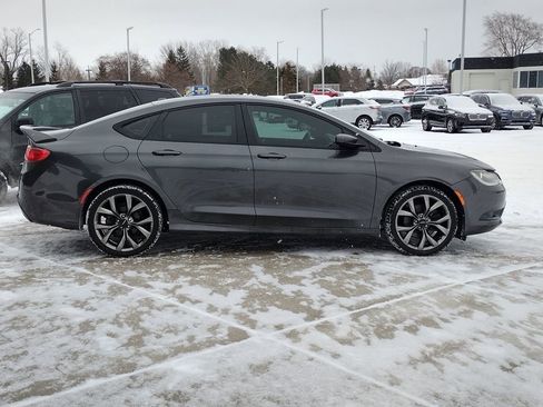 Used 2016 Chrysler 200 S w/ Sun & Sound Group image 15