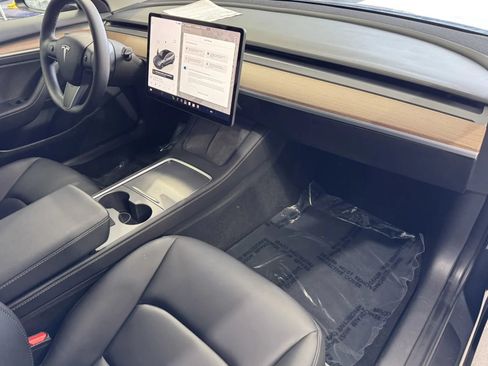 Used 2023 Tesla Model 3 Standard Range RWD image 5