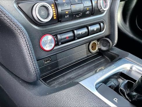 Used 2022 Ford Mustang Coupe w/ Black Accent Package RWD image 14