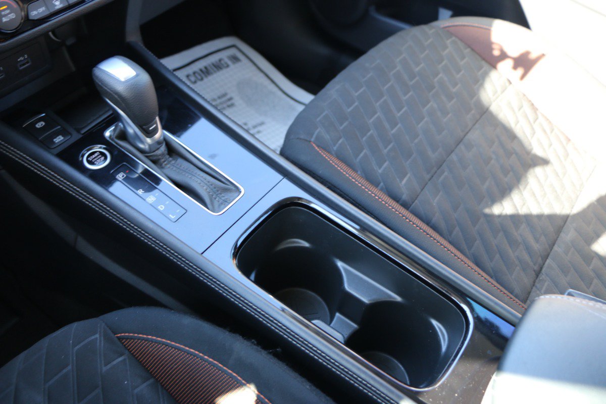 Used 2022 Nissan Kicks SR w/ Interior Electronics Package FWD image 24