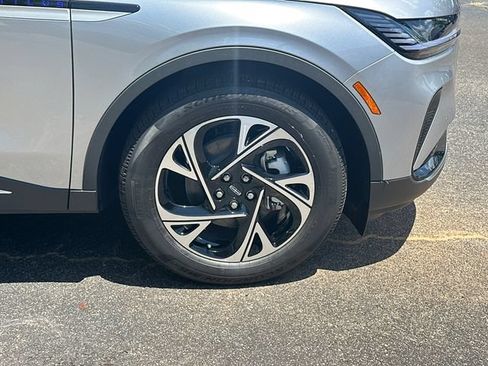 New 2026 Lincoln Nautilus Premier w/ Equipment Group 102A AWD/4WD image 13