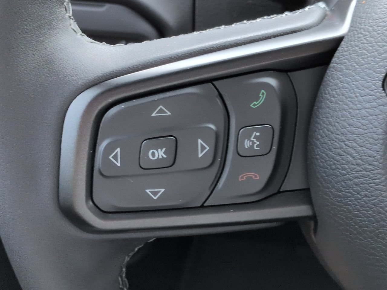 Used 2025 Jeep Gladiator Sport AWD/4WD image 26