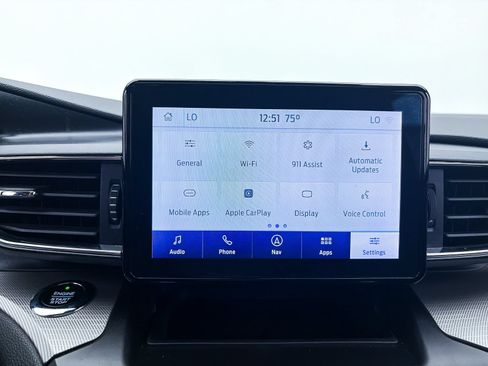 Used 2020 Ford Explorer XLT w/ Equipment Group 202A AWD/4WD image 20