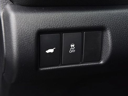 Used 2025 Honda Pilot EX-L image 11