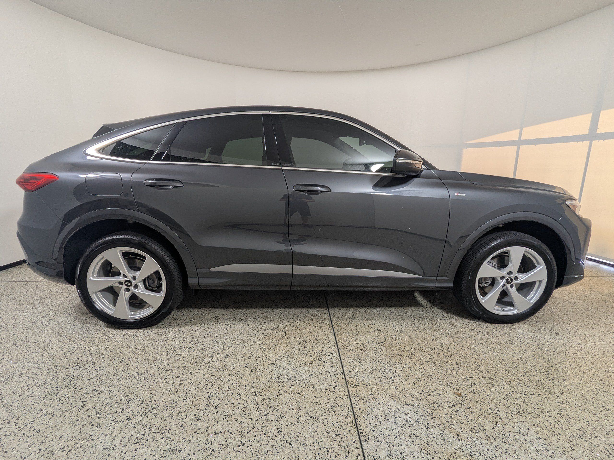 Certified 2025 Audi Q5 Premium Plus AWD/4WD image 7