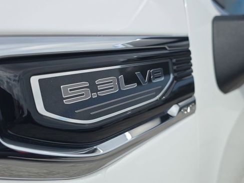 Used 2024 GMC Sierra 1500 SLE w/ Preferred Package image 9