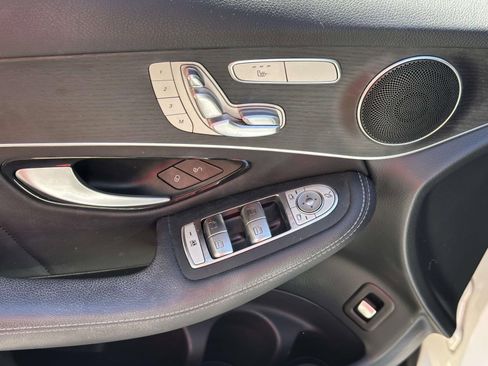 Used 2022 Mercedes-Benz GLC 300 4MATIC image 14