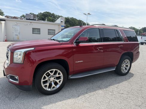Used 2015 GMC Yukon SLE w/ Convenience Package AWD/4WD image 3