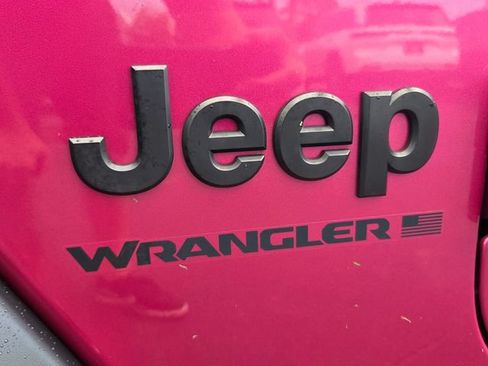 Used 2024 Jeep Wrangler Sport AWD/4WD image 11
