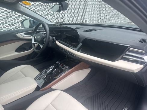 Used 2025 Audi A5 2.0T Premium w/ Convenience Package AWD/4WD image 9