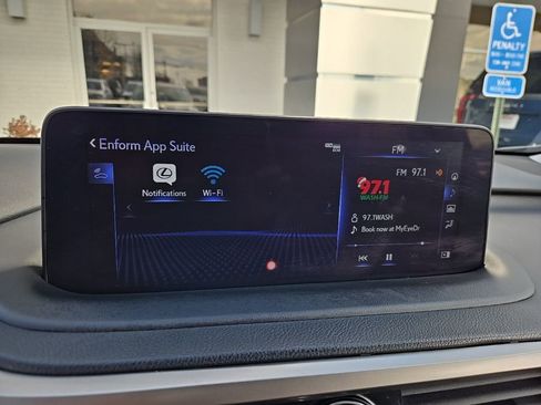 Used 2022 Lexus RX 350L Premium image 34