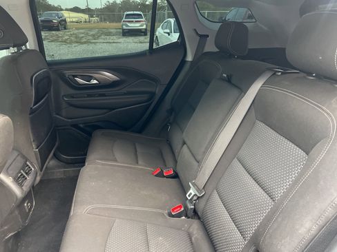 Used 2023 GMC Terrain SLE w/ Driver Convenience Package image 13