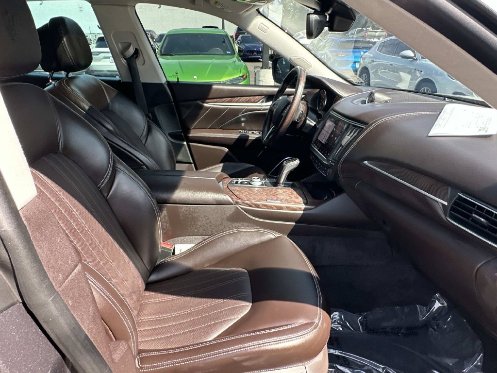 Used 2022 Maserati Levante GT AWD/4WD image 14