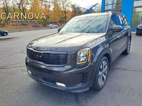 Used 2022 Kia Telluride SX image 3