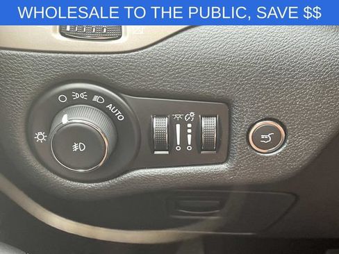 Used 2014 Jeep Cherokee Limited w/ Luxury Group FWD image 20
